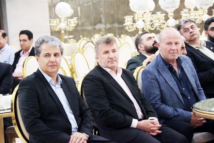 مهندس امید شکوهمند و دکتر حاجی پور و مهندس دادگر بمناسبت روز صنعت، معدن و تجارت - سال 1402 